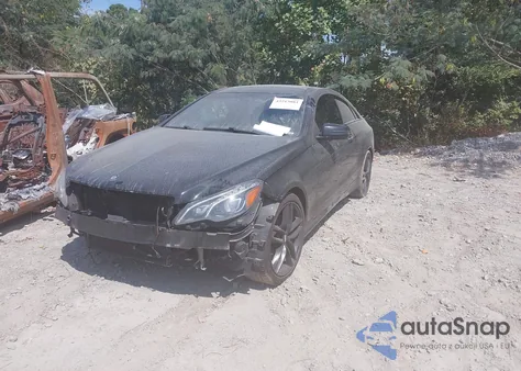 2017 Mercedes-Benz E 400 4Matic z USA, uszkodzony, nr VIN WDDKJ6HB9HF352815